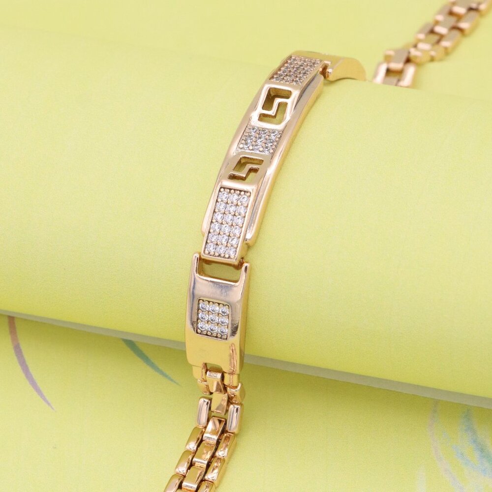 "Elegant Rose Gold Bracelet with Geometric Crystal Accents, XPBL0970